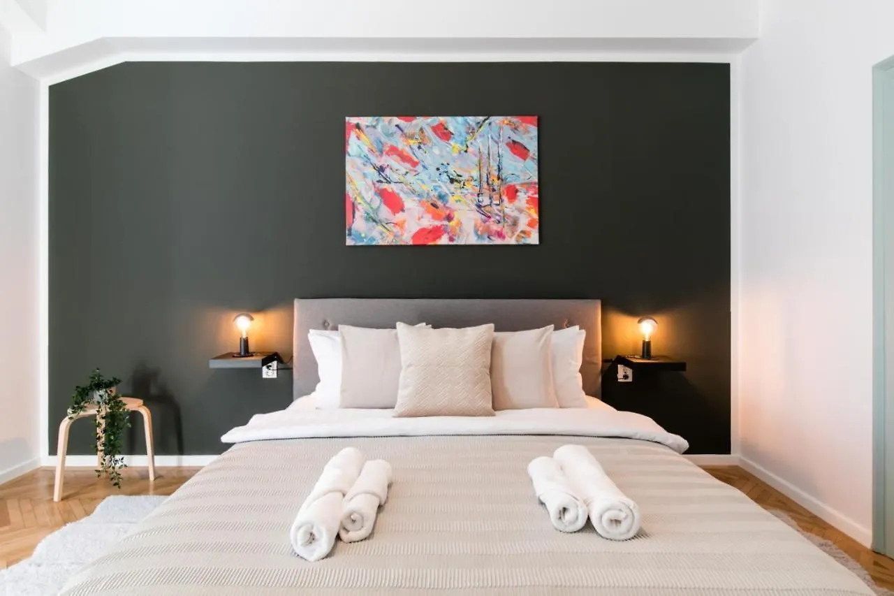 The Sunny Homelike & Central Apartment Str 42B Bükreş Romanya