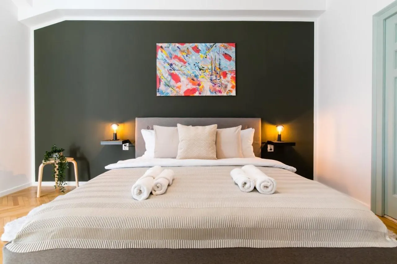 The Sunny Homelike & Central Apartment Str 42B Bucarest 0*,